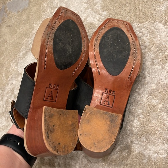 Adelante Shoes | Wide Black And Tan Sandals Size 7.5 - Picture 8 of 8